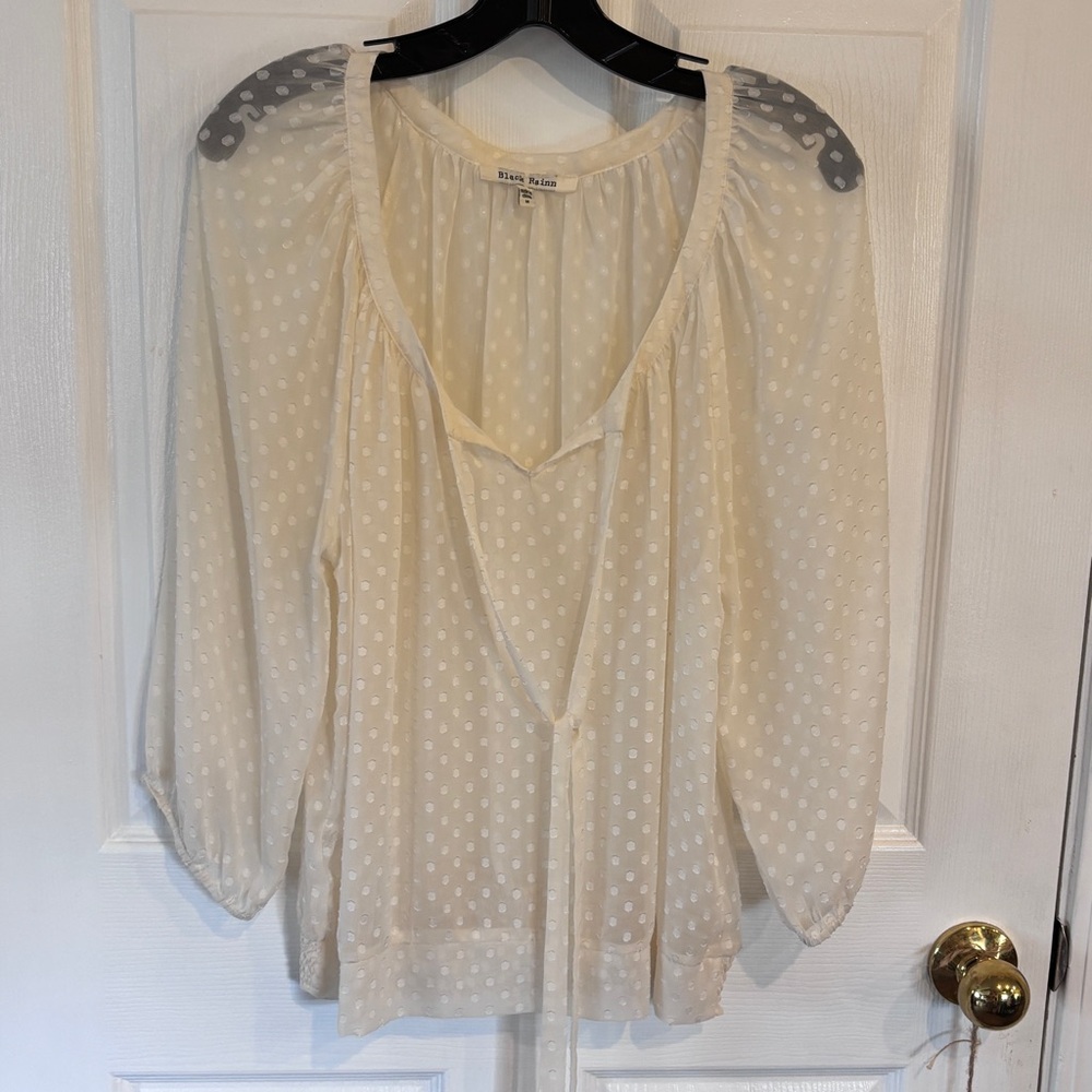 Black Rainn Cream Swiss-Dot Peasant Blouse